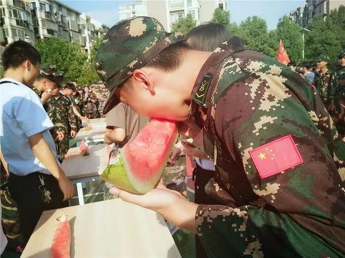 福利吃瓜群,揭秘网络社交圈的甜蜜诱惑与风险挑战