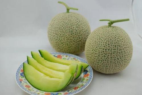 晚上去你家吃瓜,一场温馨的家庭晚宴